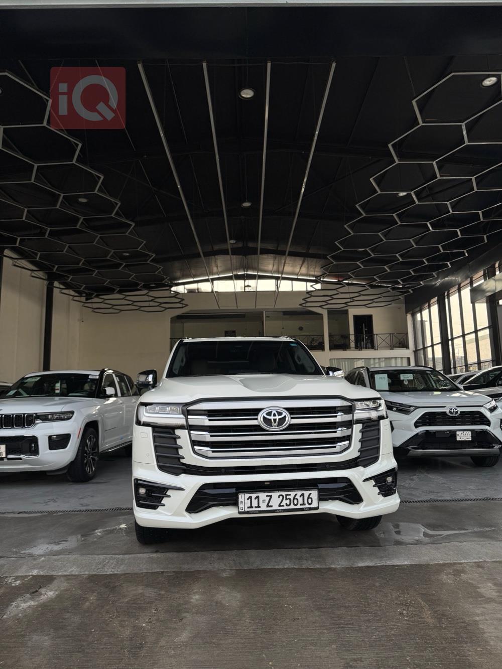 تۆیۆتا لاند کروزەر